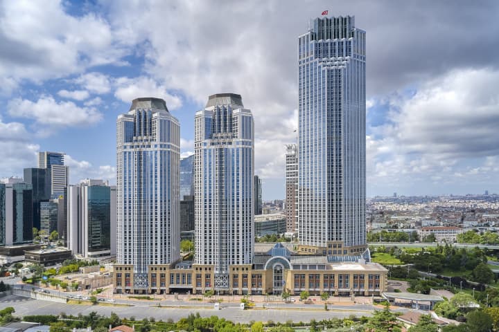 İş Kuleleri - Global Operations